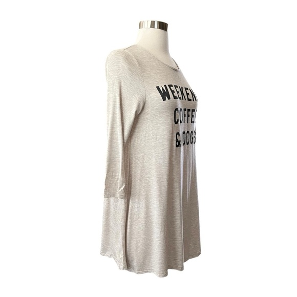 NWT BLVD Tee Women’s Size S 'Weekends Coffee and Dogs' Graphic Top Ivory Casual - Picture 3 of 8